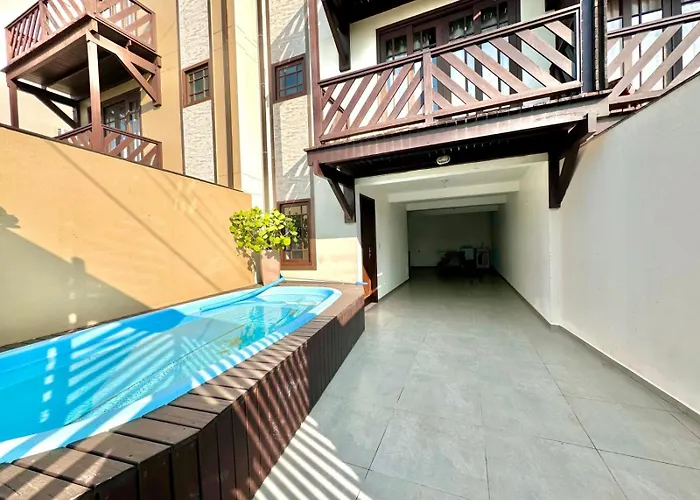 Lindo Sobrado A 250Mts Da Praia Mariscal Bombinhas Piscina 249-3