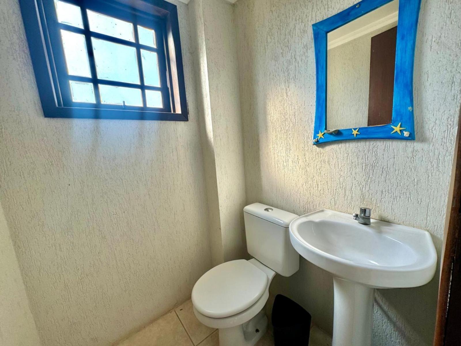 Lindo Sobrado A 250mts Da Mariscal Piscina 249-3 Holiday home *